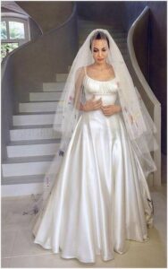 wedding dress angelina jolie