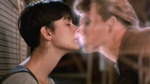 romantic kiss, patrick swayze and demi moore, movie ghost 1990