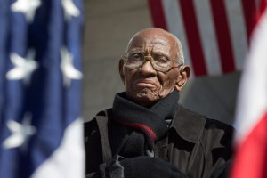 oldest veteran, Richard Overton