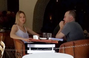 Darren Aronofsky an Jennifer Lawrence together